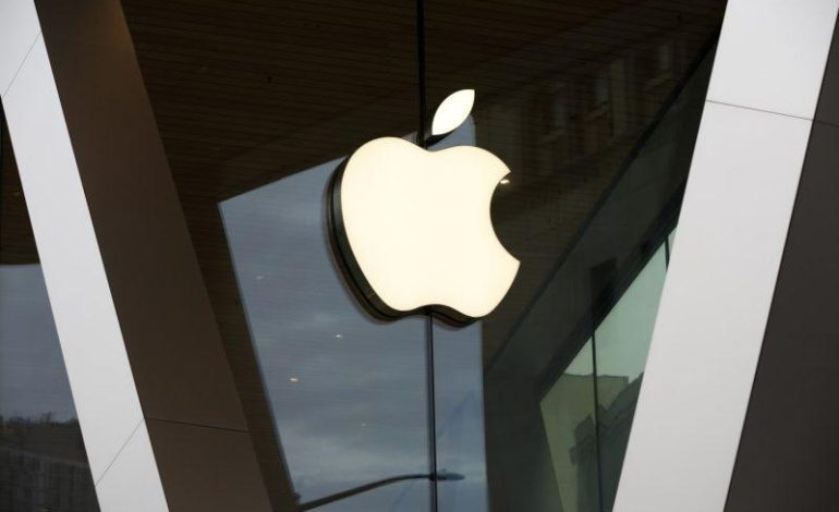 Apple sued by shareholders who allege it overstated AI progress