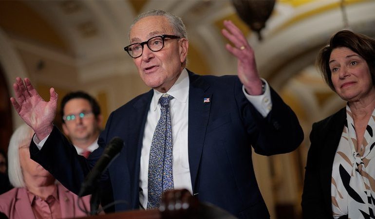 Democrats refuse to budge over Obamacare fight as shutdown drags on